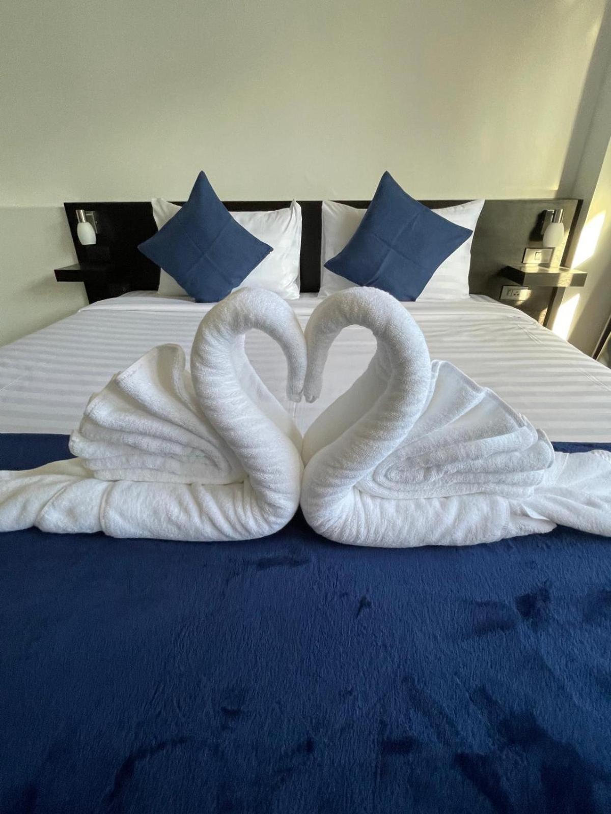 Bh Cozy Paradise Patong Exteriör bild
