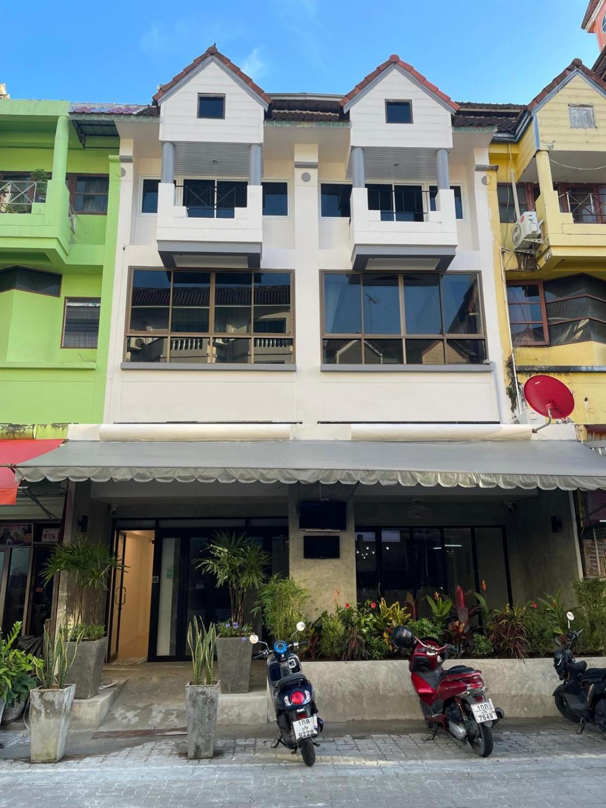 Bh Cozy Paradise Patong Exteriör bild